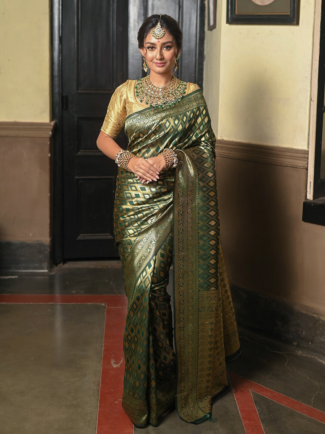 

Anouk Ethnic Motifs Woven Design Zari Art Silk Banarasi Saree, Green