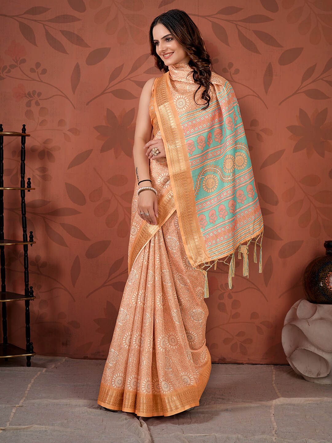 

KARAGIRI Ethnic Motifs Printed Zari Saree, Orange