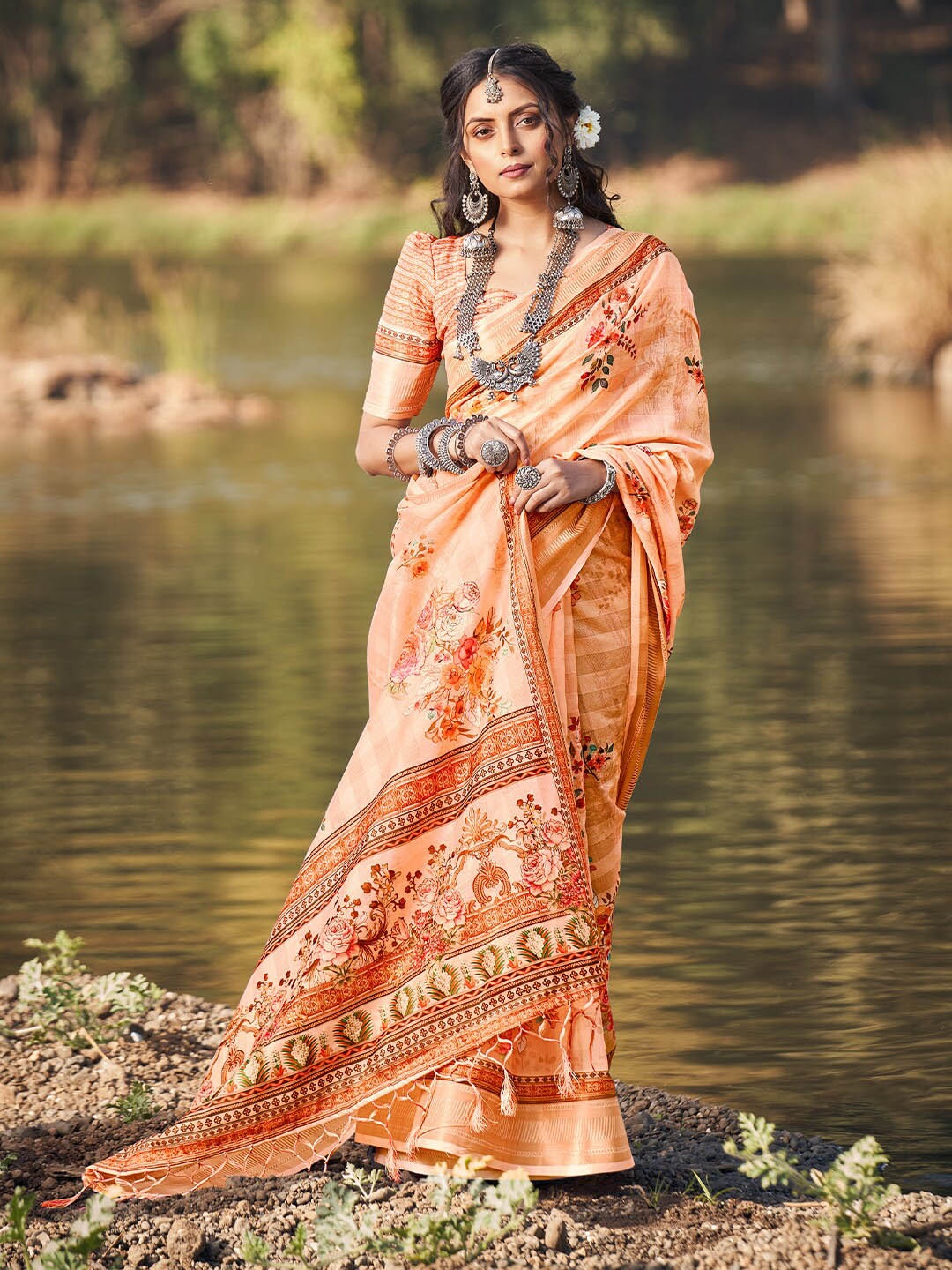 

KARAGIRI Floral Printed Zari Saree, Orange