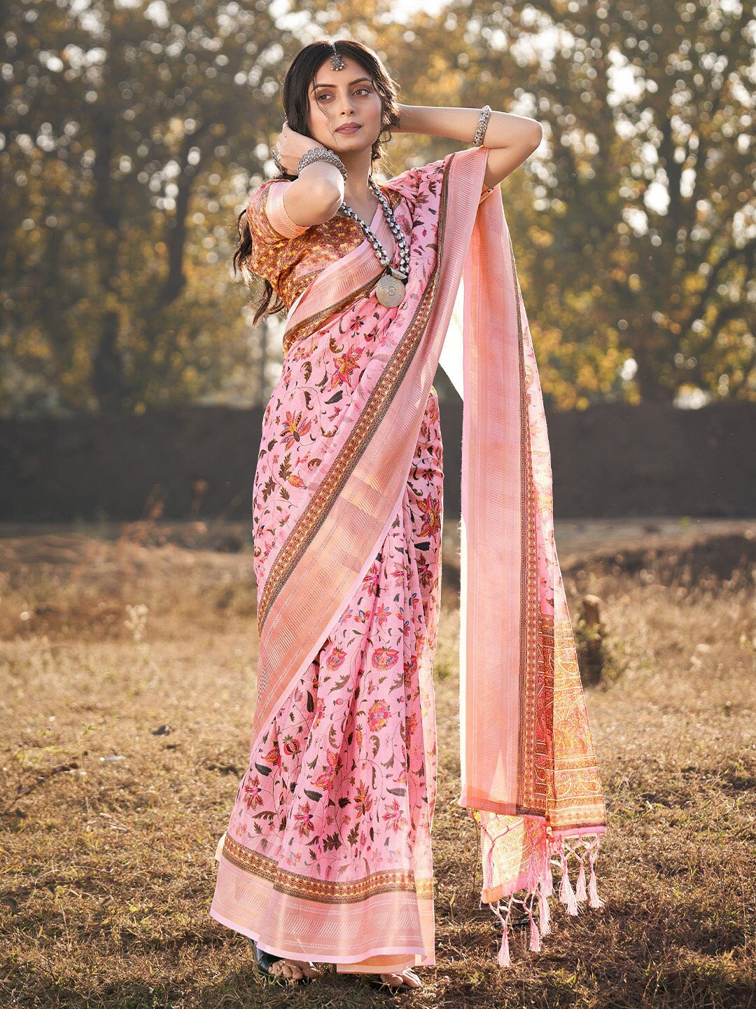 

KARAGIRI Floral Printed Zari Saree, Pink