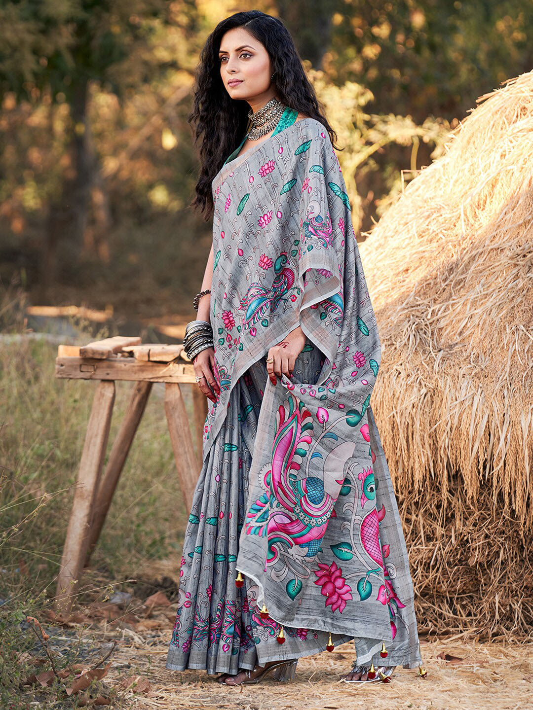 

KARAGIRI Ethnic Motifs Printed Saree, Grey