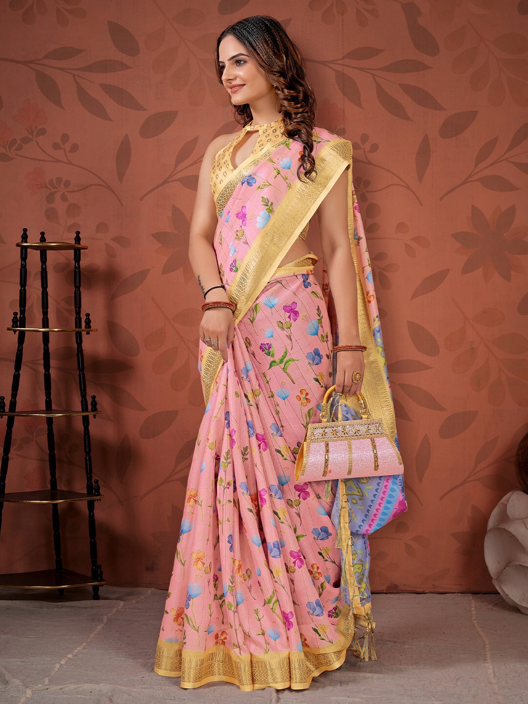 

KARAGIRI Floral Printed Zari Saree, Pink