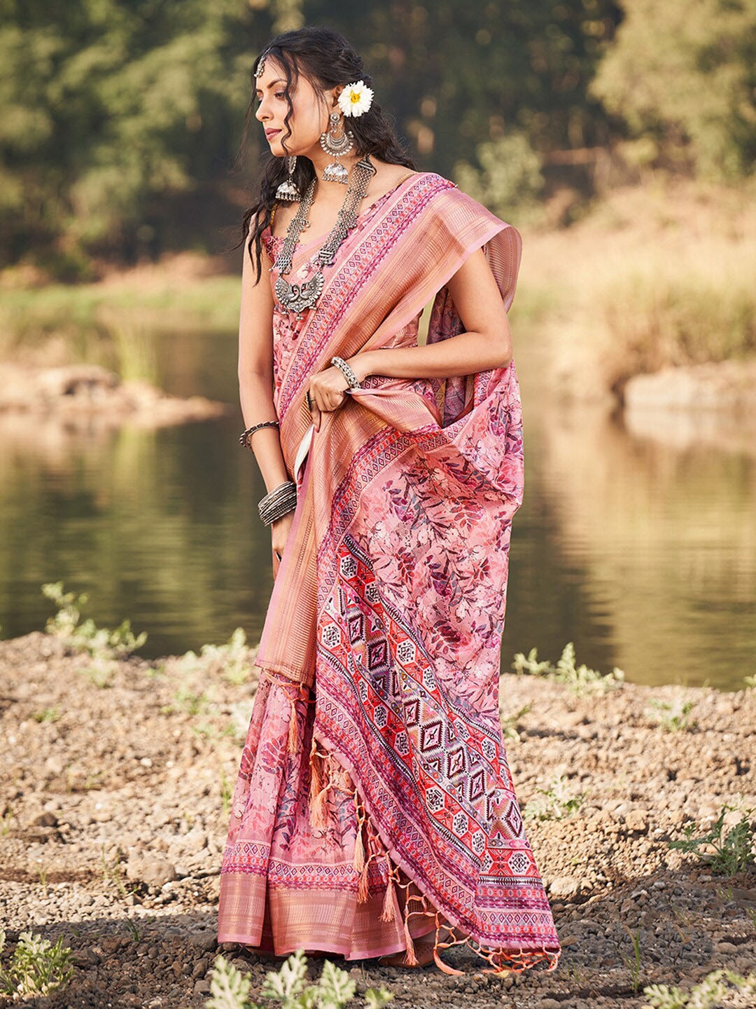 

KARAGIRI Floral Printed Zari Saree, Pink