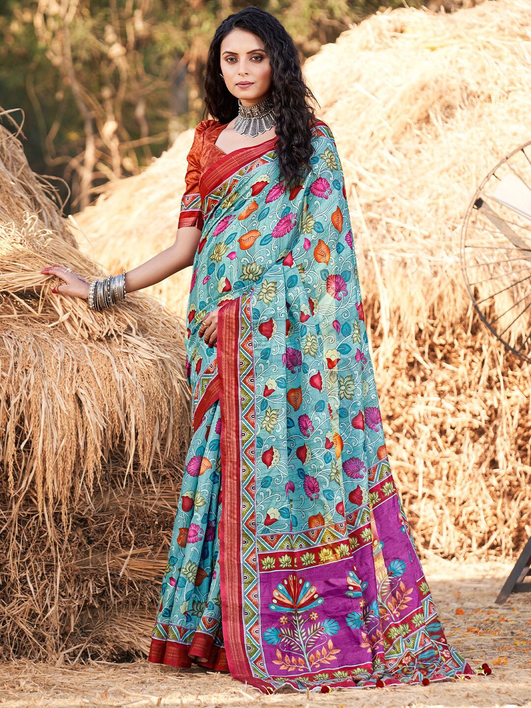 

KARAGIRI Floral Printed Saree, Blue