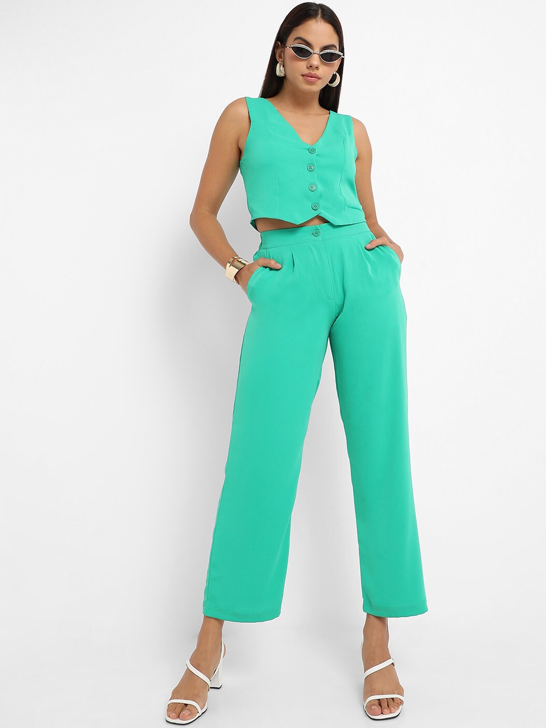 

Campus Sutra Button-Front Top & Trousers Co-Ords, Green