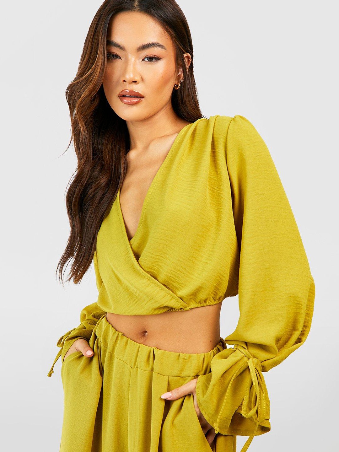 

Boohoo Tie-Up Bell Sleeve Wrap Crop Top, Lime green