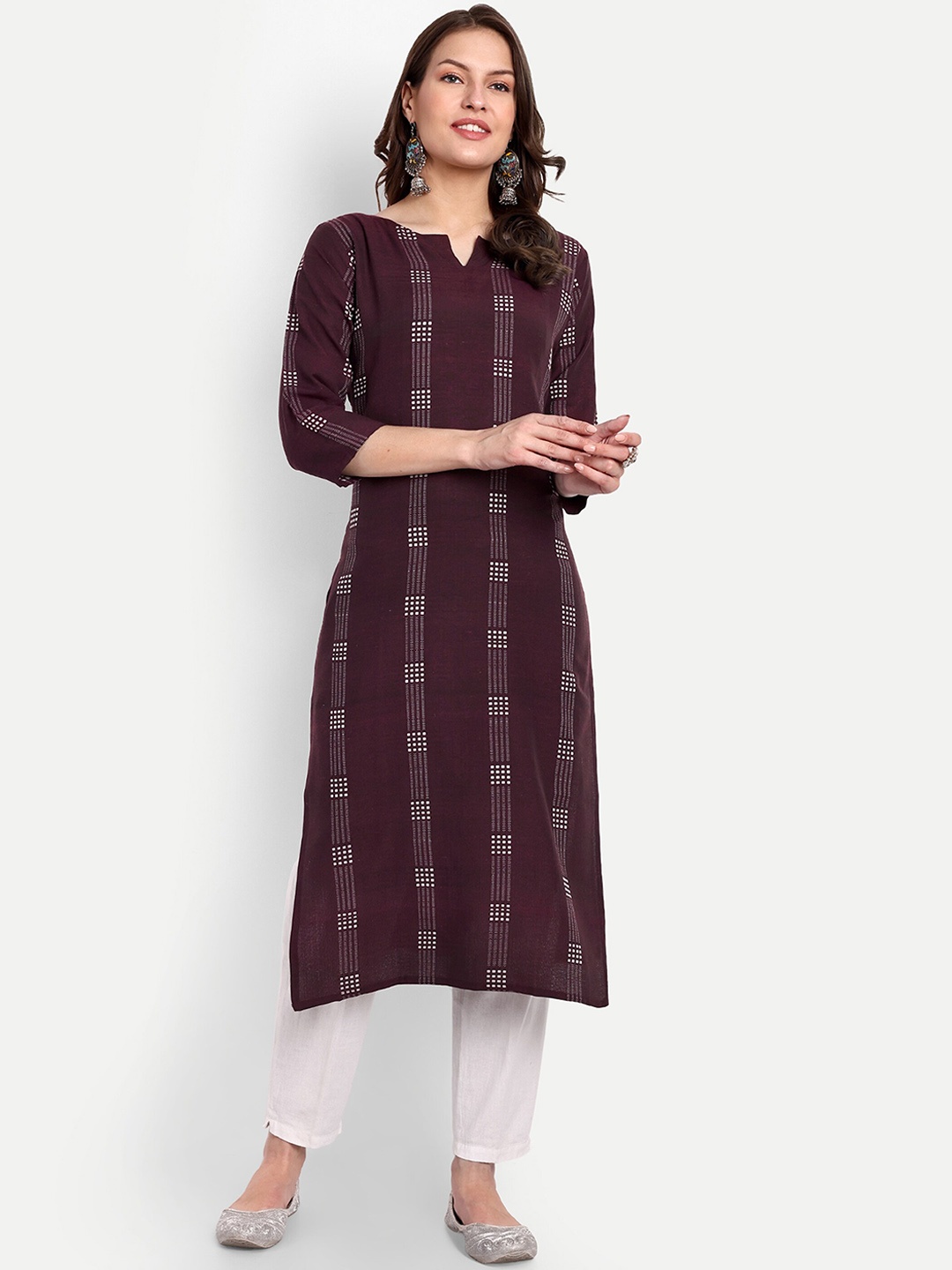 

GAJARAI Geometric Woven Design Pure Cotton Kurta with Trousers, Maroon