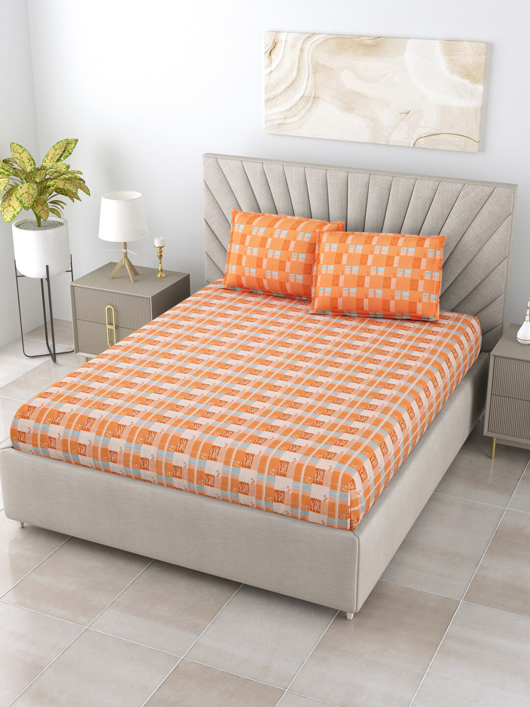 

BOMBAY DYEING Blumen Orange Printed Cotton 120 TC Queen Bedsheet with 2 Pillow Covers