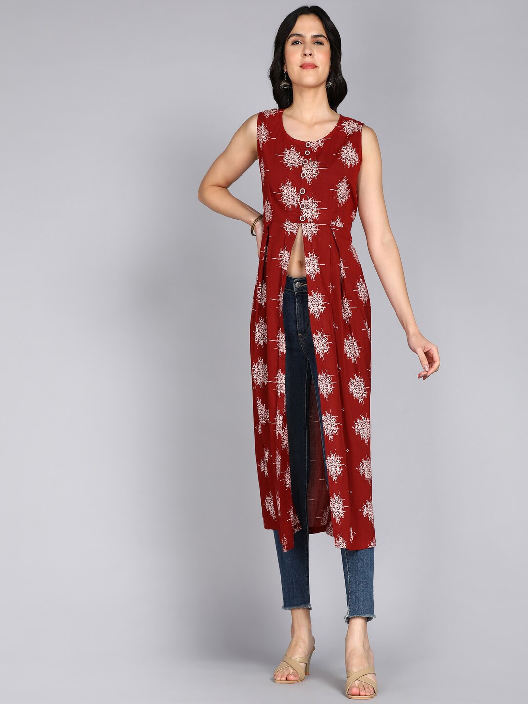 

ftDiva Ethnic Motifs Printed Sleeveless Straight Kurta, Maroon