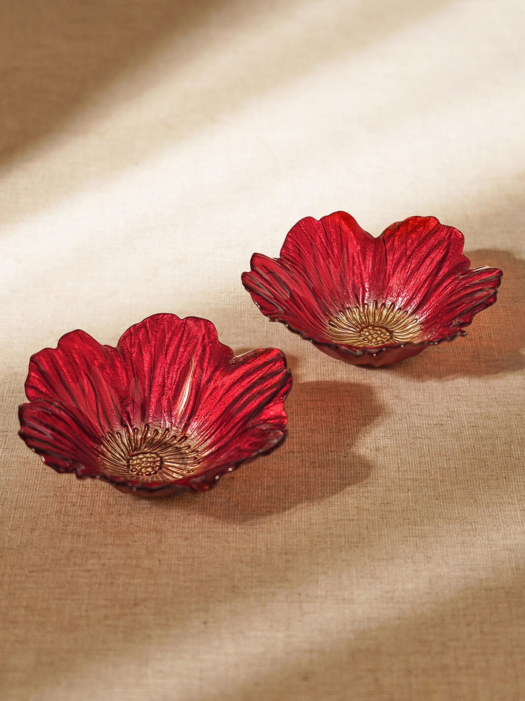 

Pure Home and Living Red 2-Pieces Floral Shaped Glass Serving Bowls