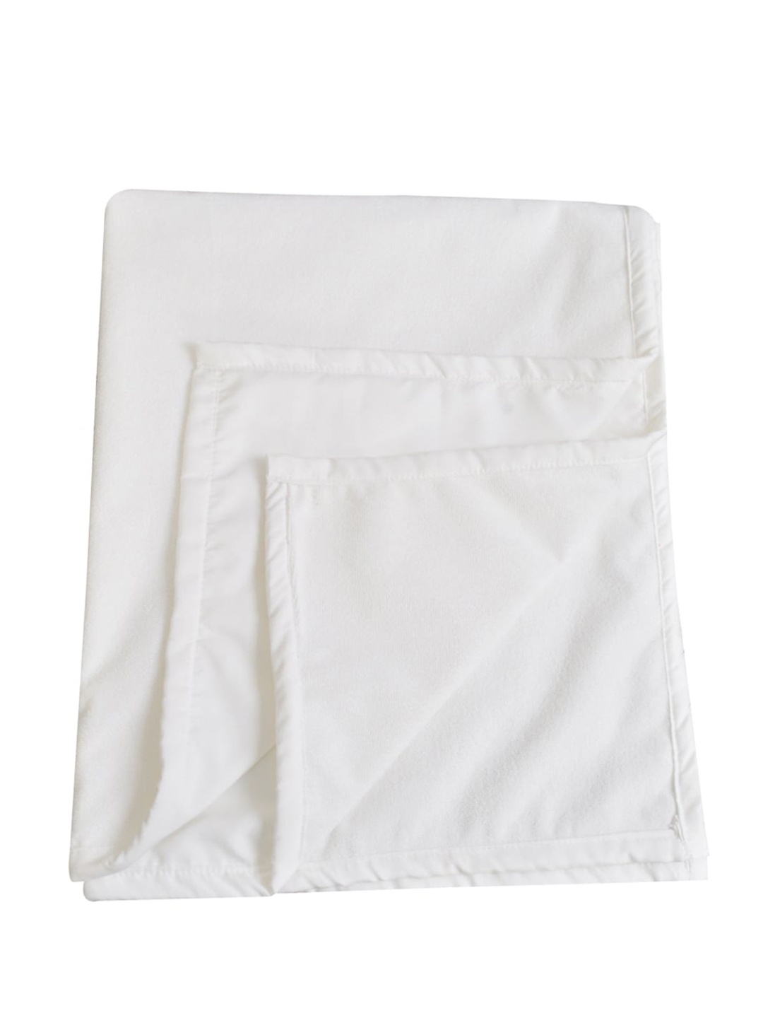 

Adbeni Kids White 210 GSM Waterproof Mattress Protector