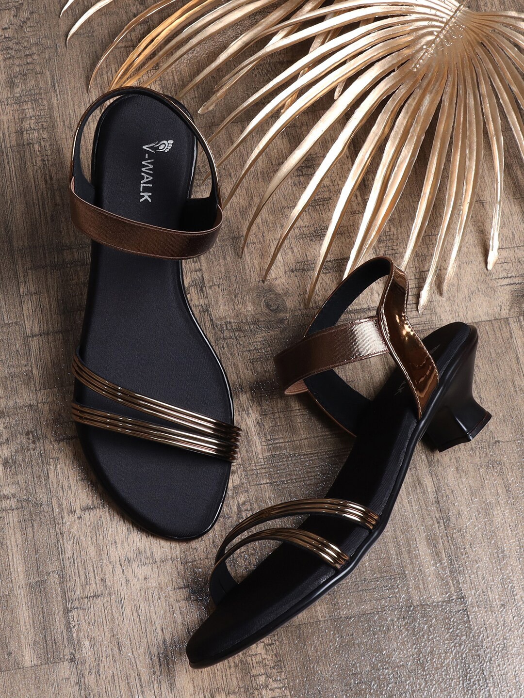 

V-WALK Kitten Sandals, Gold