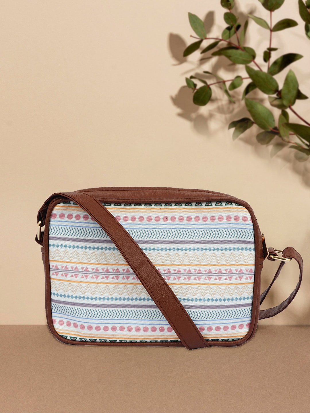 

Anouk Multicoloured Embellished PU Structured Sling Bag, White