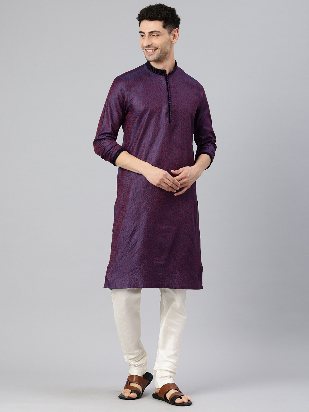 

Manthan Men Ethnic Motifs Woven Design Mandarin Collar Kurta, Burgundy