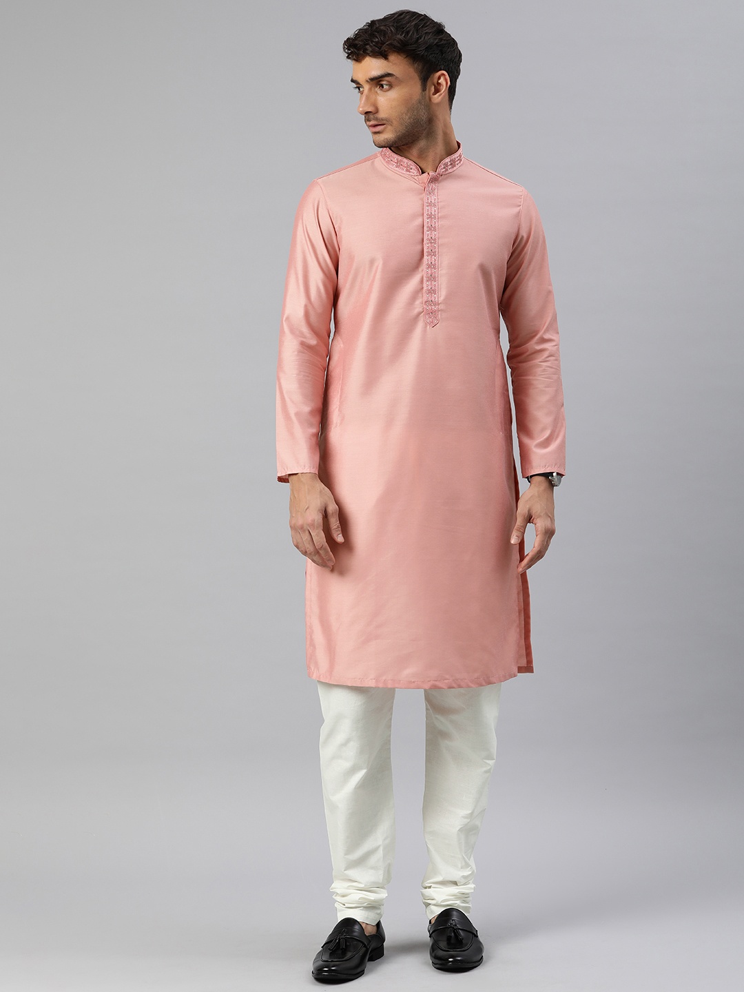 

Manthan Men Yoke Design Regular Kurta with Churidar, Pink