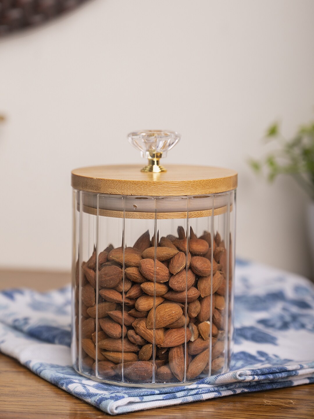 

MARKET99 Transparent Textured Borosilicate Glass Jar 450 ML