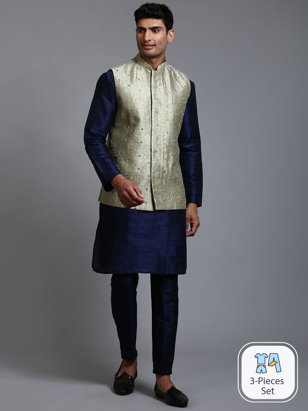

VASTRAMAY Mandarin Collar Sequinned Kurta With Pyjamas, Navy blue