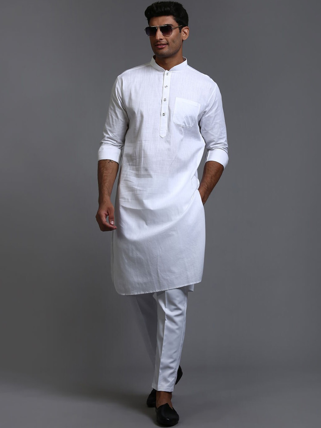 

VASTRAMAY Band Collar Straight Kurta With Trousers, White