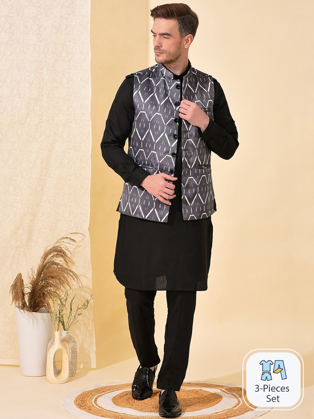 

Vgyaan Pure Cotton Pathani Kurta With Pyjamas & Nehru jacket, Black