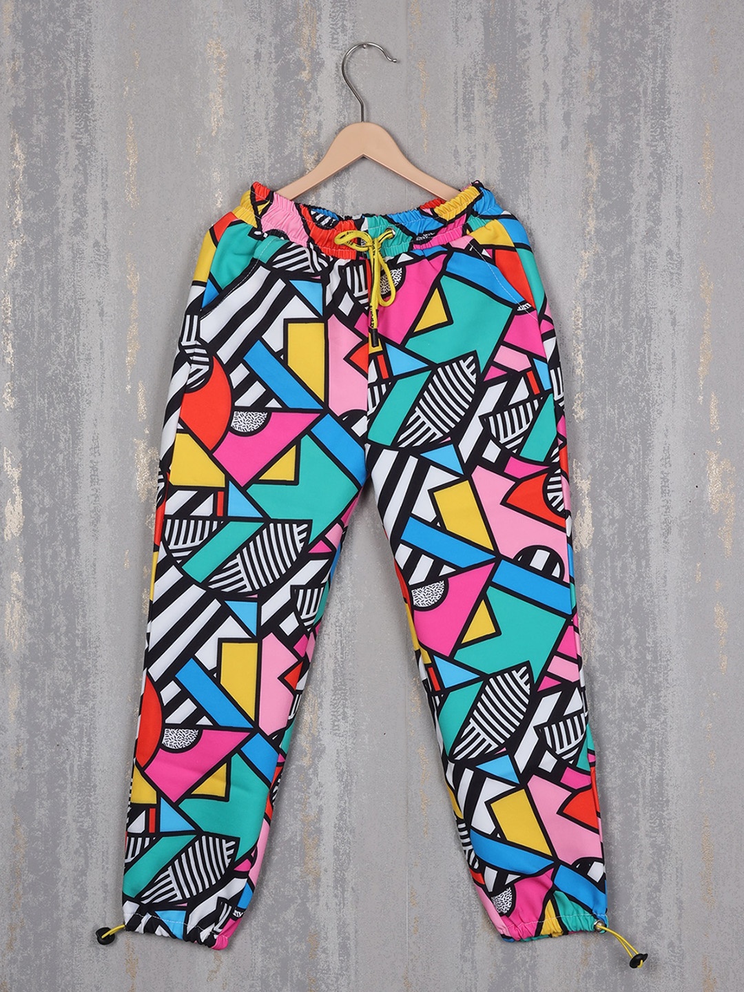 

Albion Girls Graphic Printed Cotton Relaxed Joggers, Pink