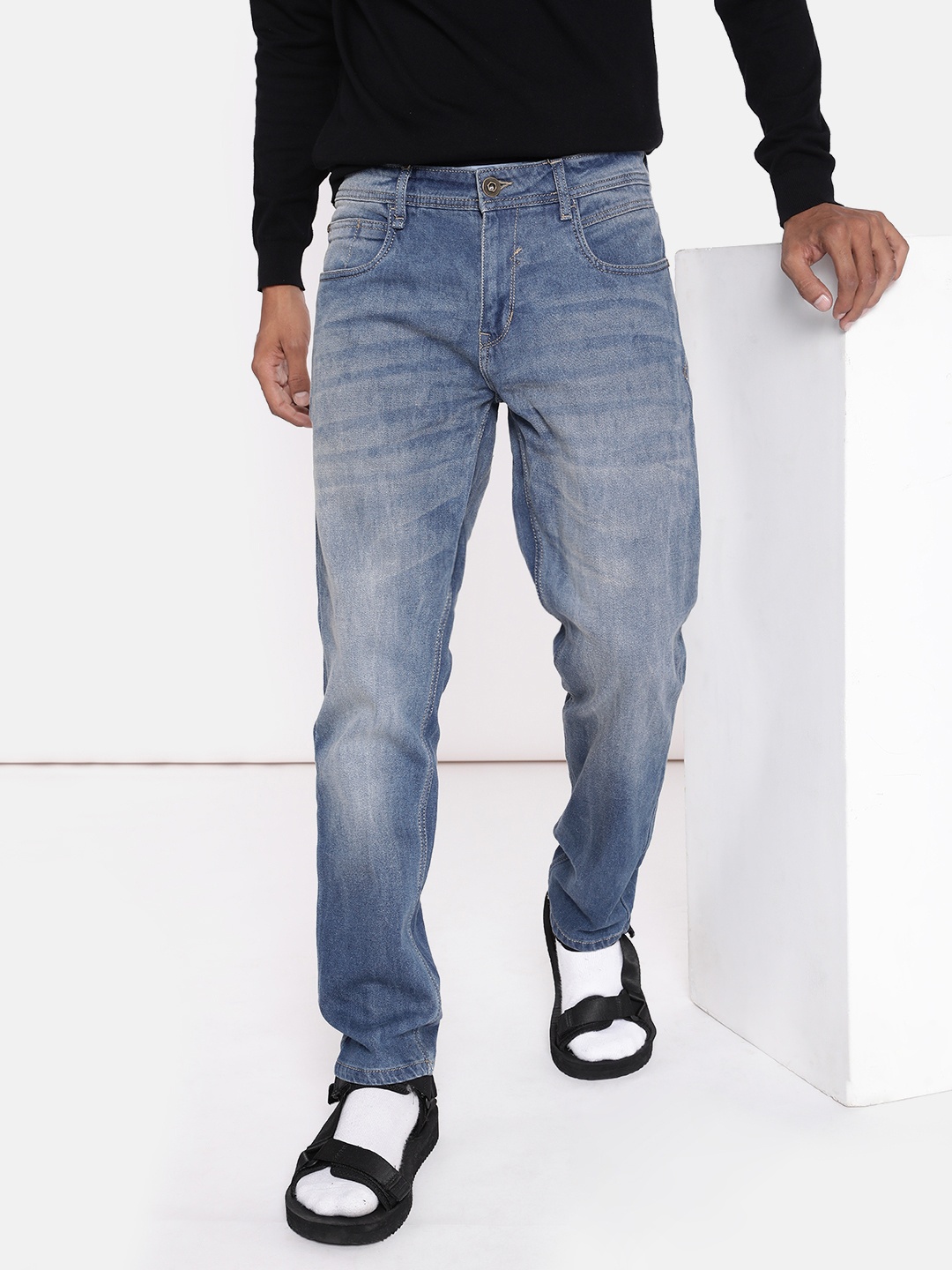 

The Roadster Lifestyle Co. Men Slim Fit Heavy Fade Stretchable Jeans, Blue