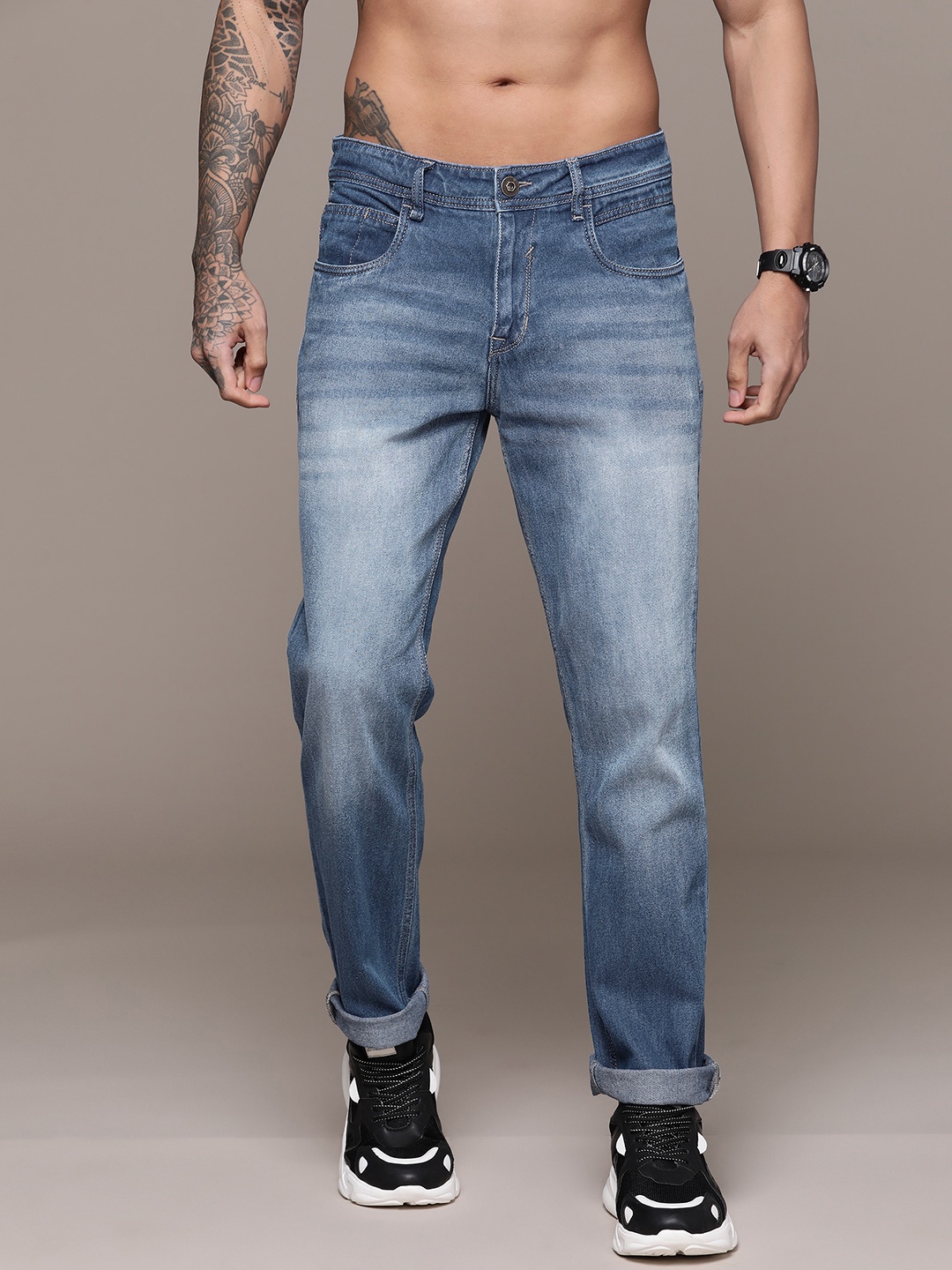 

The Roadster Lifestyle Co. Men Slim Fit Heavy Fade Stretchable Jeans, Blue