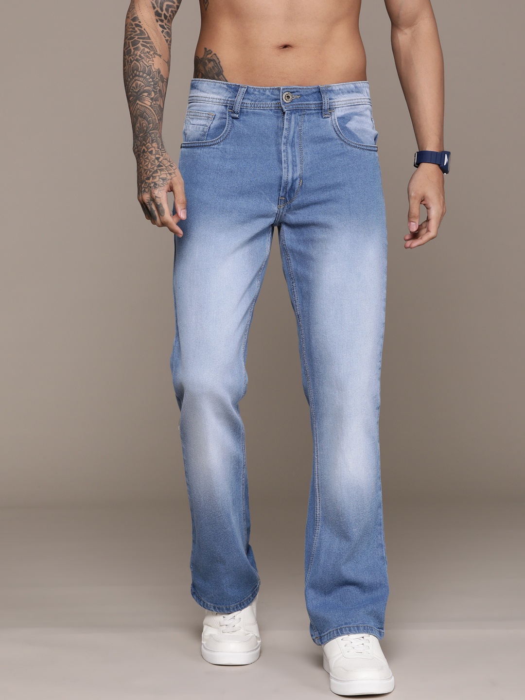 

The Roadster Lifestyle Co. Men Bootcut Fit Jeans, Blue