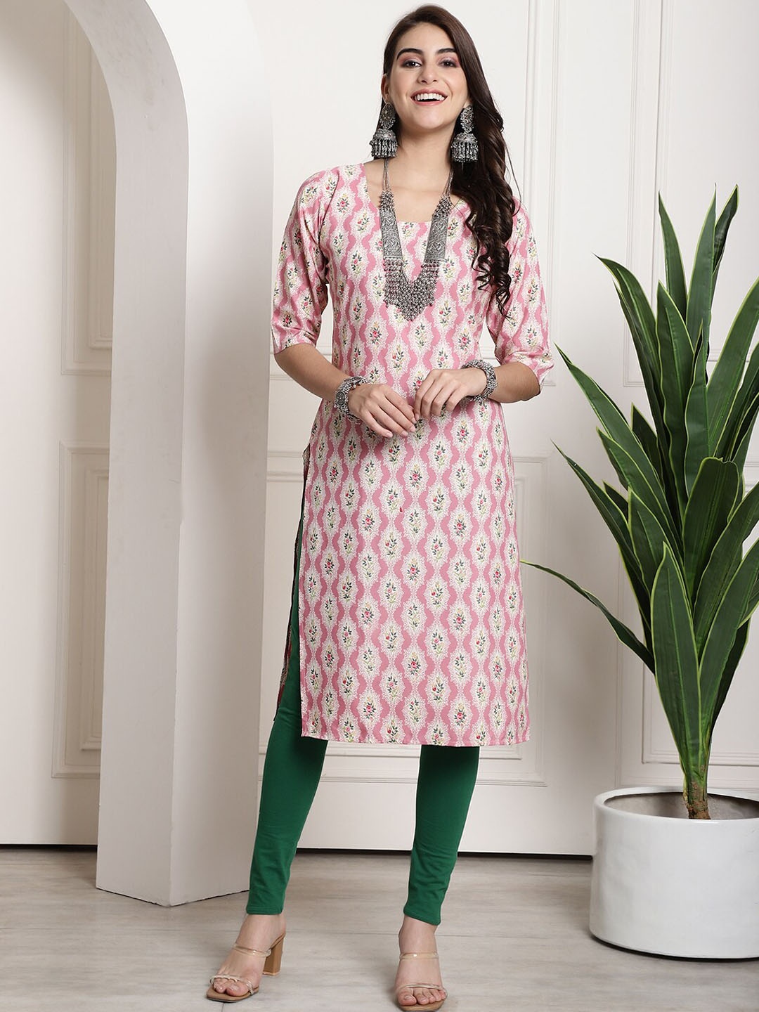 

7Threads Ethnic Motifs Printed A-Line Kurta, Pink