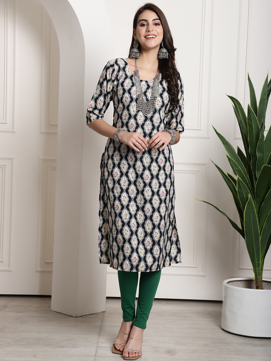 

7Threads Floral Printed A-Line Kurta, Black