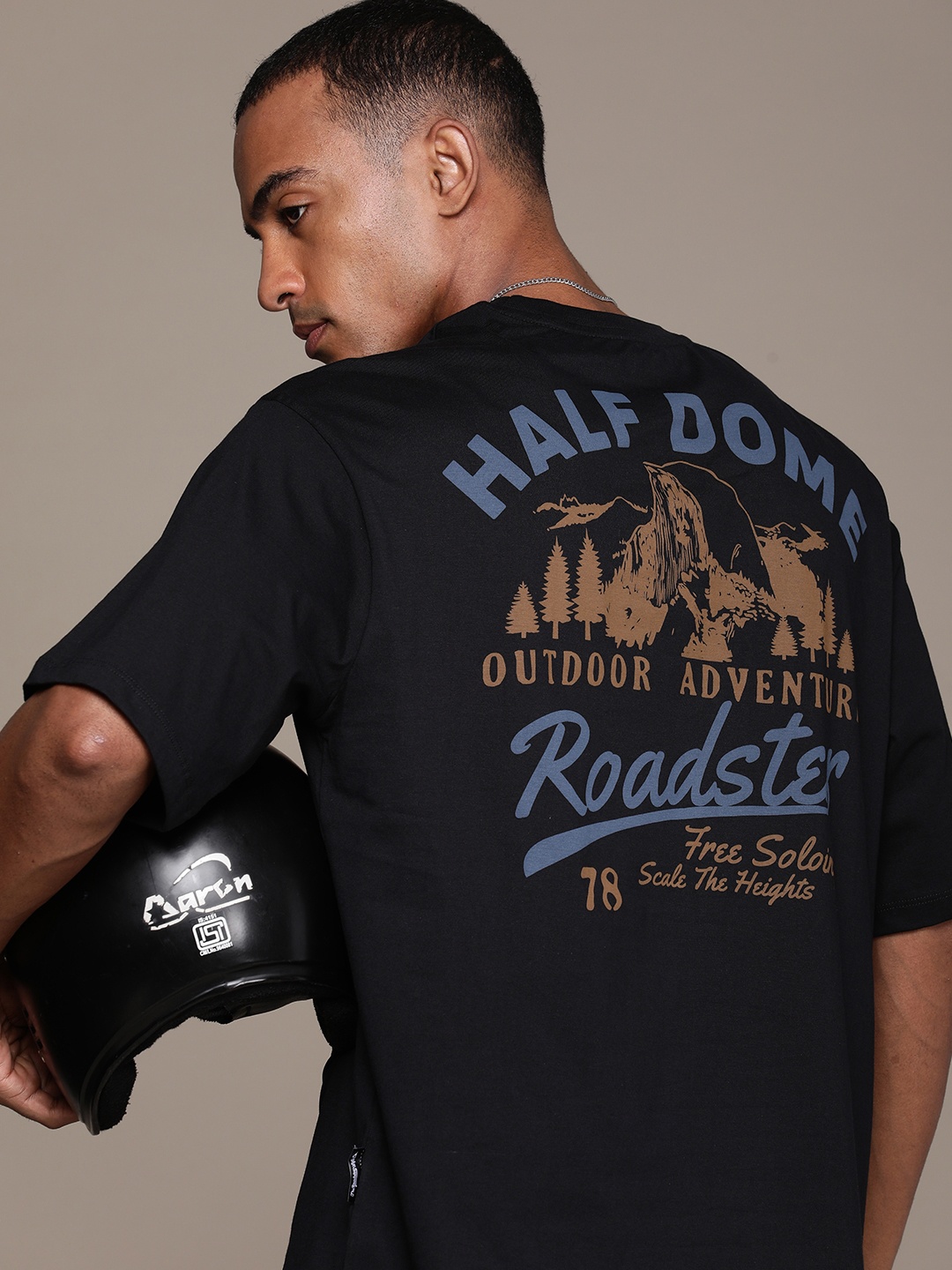 

Roadster Men Printed Pure Cotton T-shirt, Black