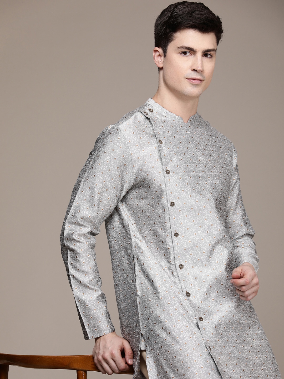 

House of Pataudi Ethnic Motifs Embroidered Thread Work Angrakha Rozana Kurta, Grey