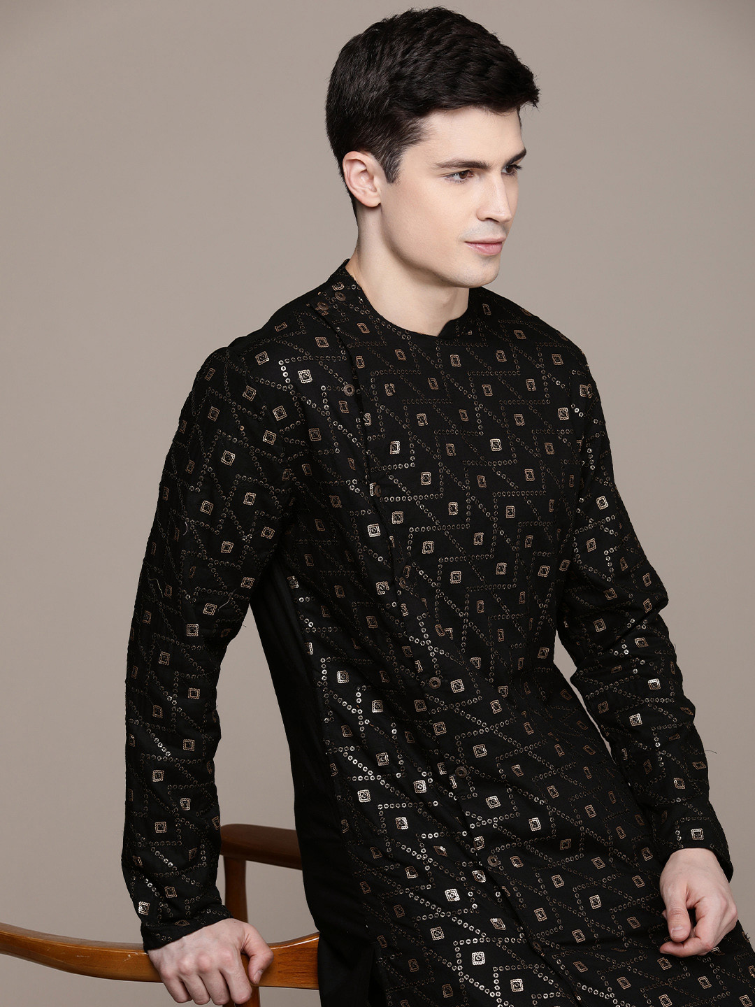 

House of Pataudi Ethnic Motifs Embroidered Pure Cotton Sequinned Jashn Kurta, Black
