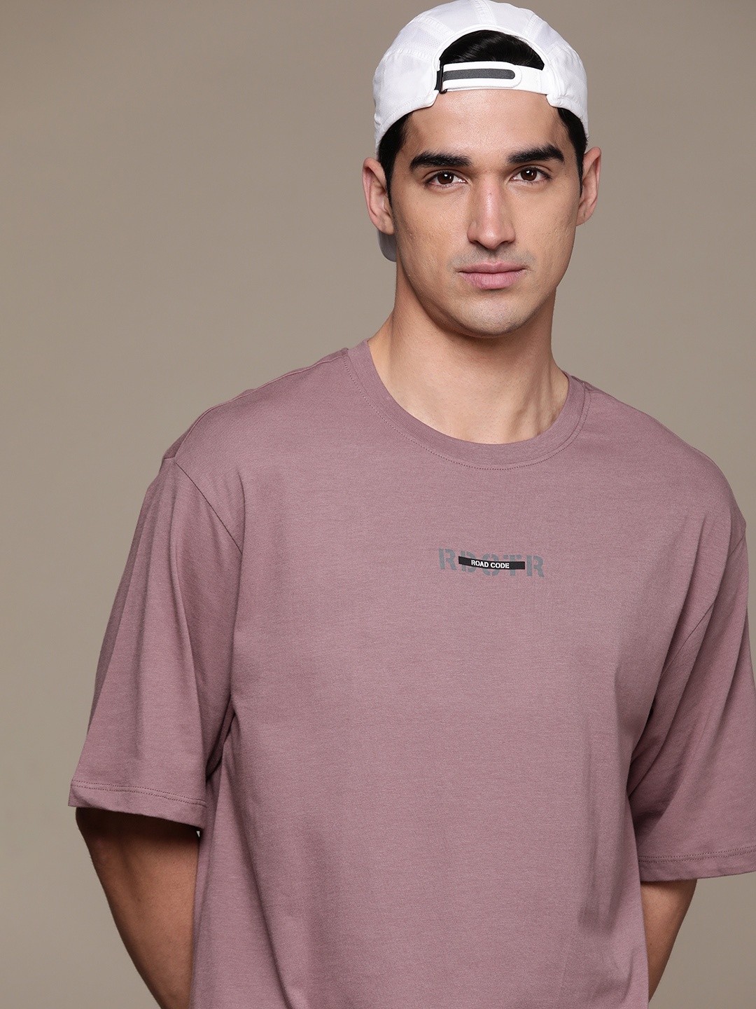 

The Roadster Lifestyle Co. Drop-Shoulder Sleeves Pure Cotton Relaxed Fit T-shirt, Mauve