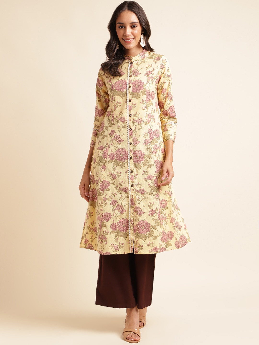 

MESMORA FASHION Floral Printed Mandarin Collar Pure Cotton A-Line Kurta, Yellow