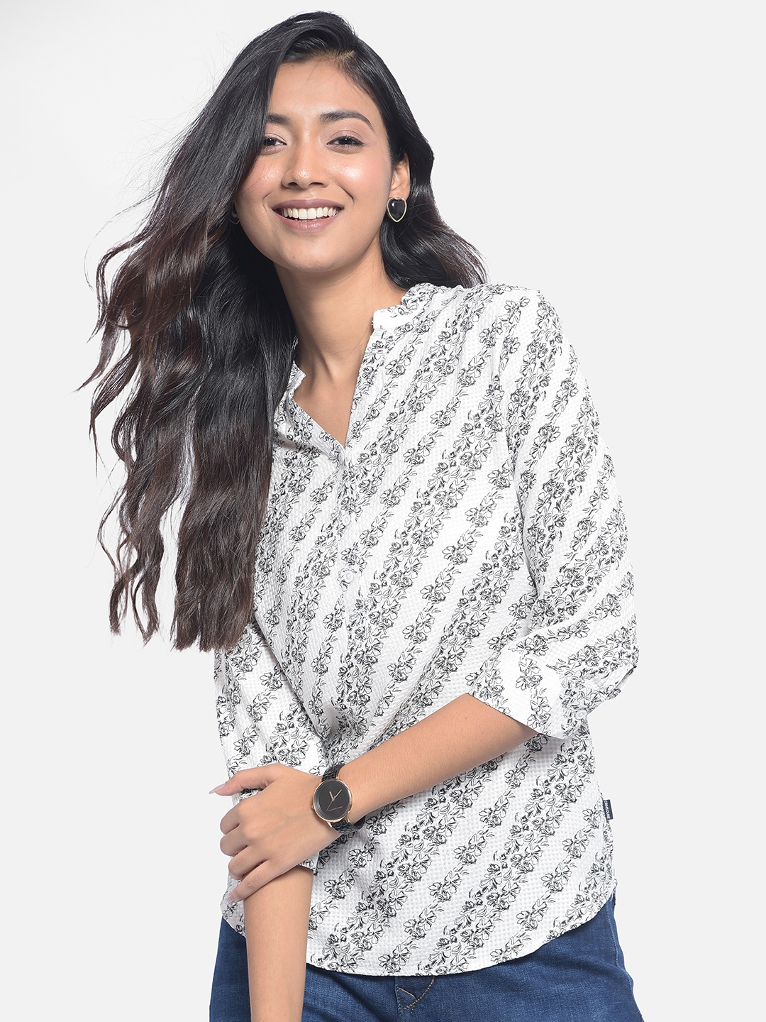 

Crimsoune Club White Print Mandarin Collar Top
