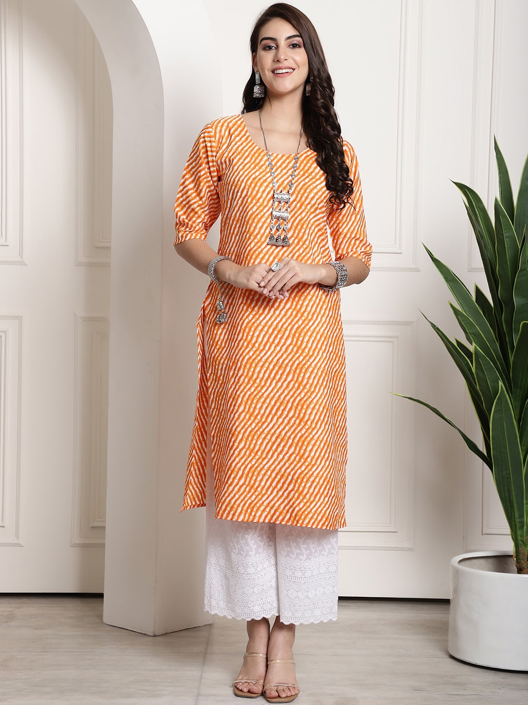 

7Threads Leheriya Printed Straight Kurta, Orange