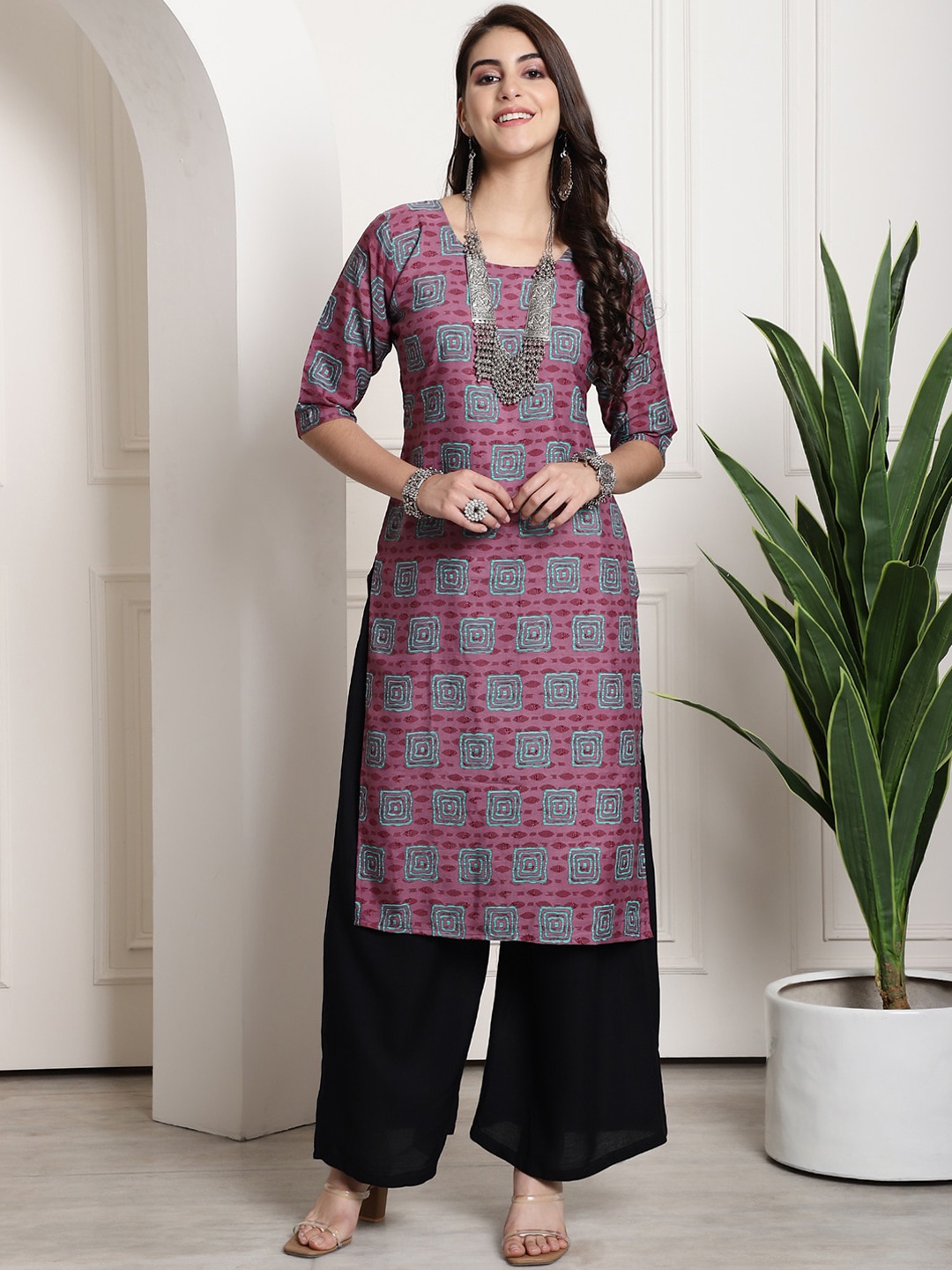 7Threads Geometric Printed Round Neck Straight Kurta, Mauve