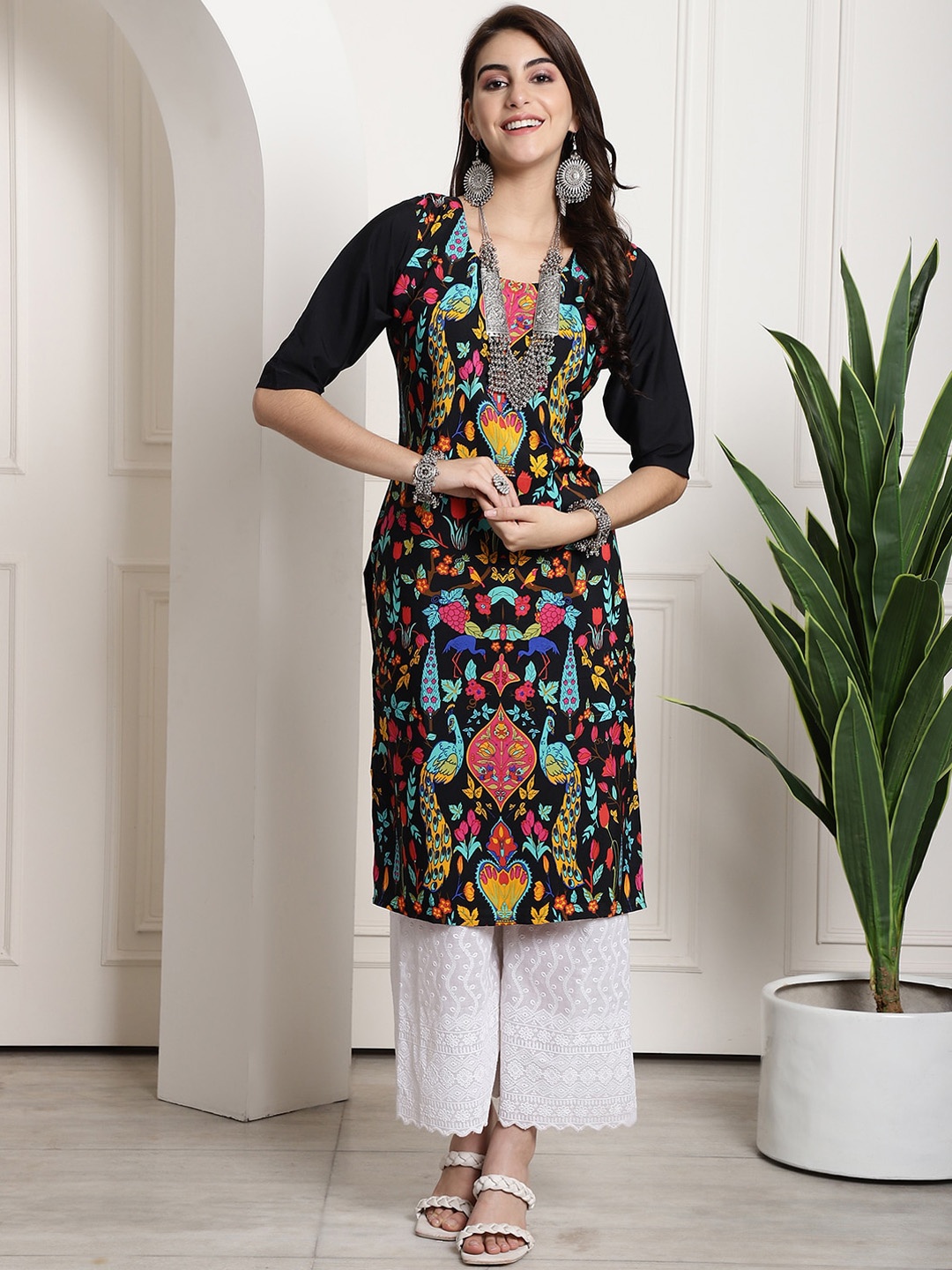 

7Threads Ethnic Motif Printed Straight Crepe Kurta, Black