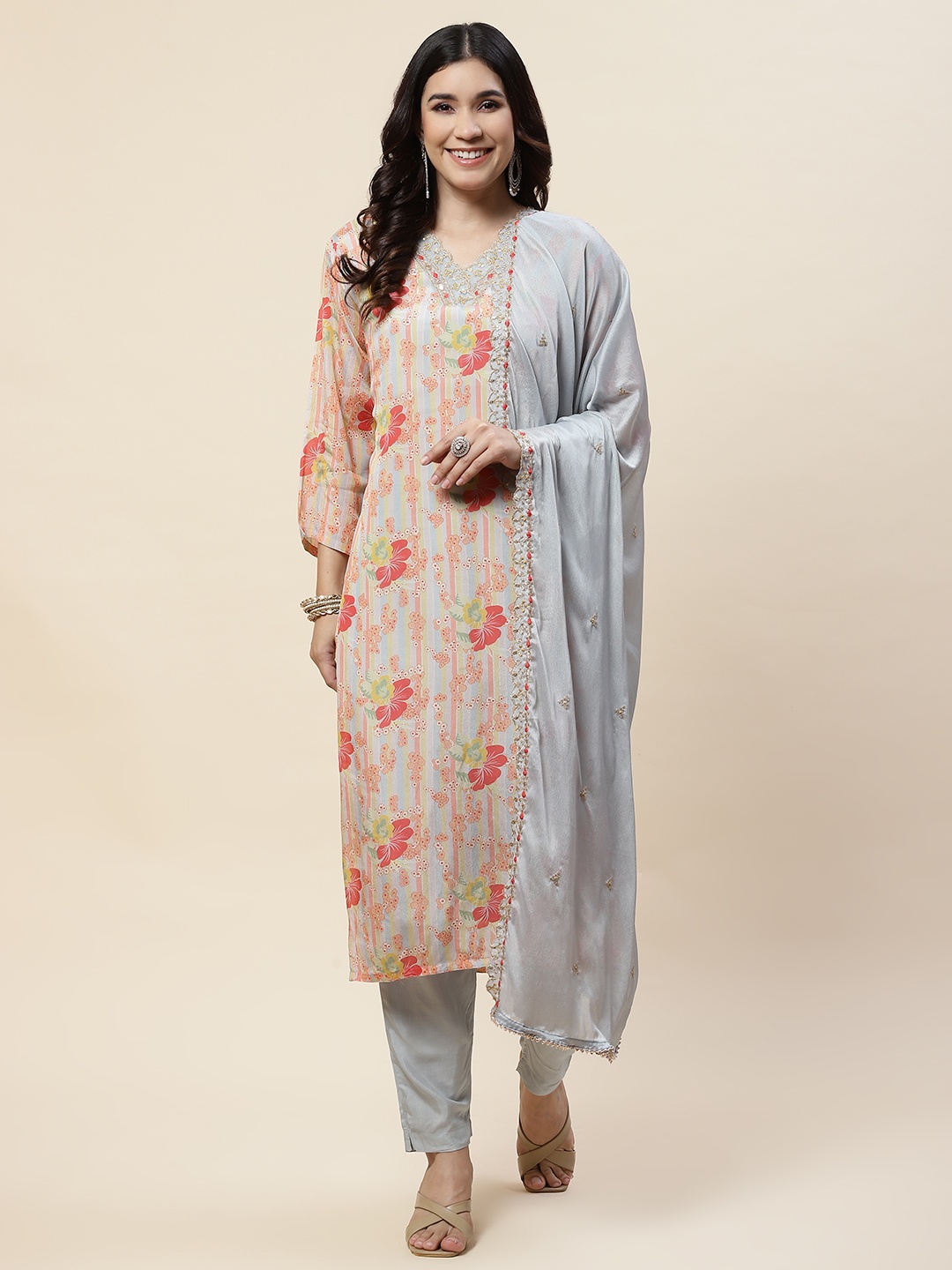 

Meena Bazaar Floral Printed Regular Straight Kurta & Trousers With Dupatta, Grey