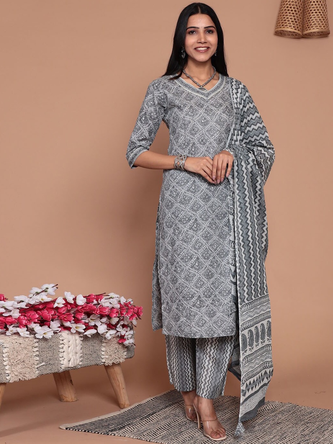 

Meena Bazaar Ethnic Motifs Printed Kurta With Trousers & Dupatta, Grey