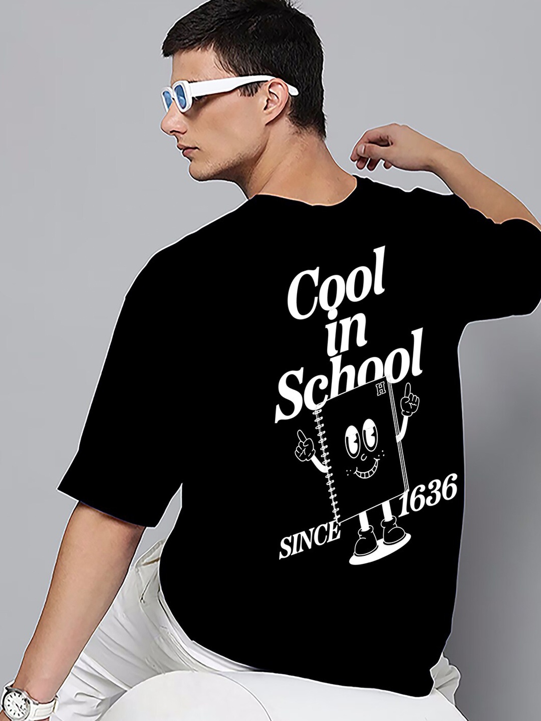 

Harvard Typography Printed Drop-Shoulder Cotton Oversized T-shirt, Black
