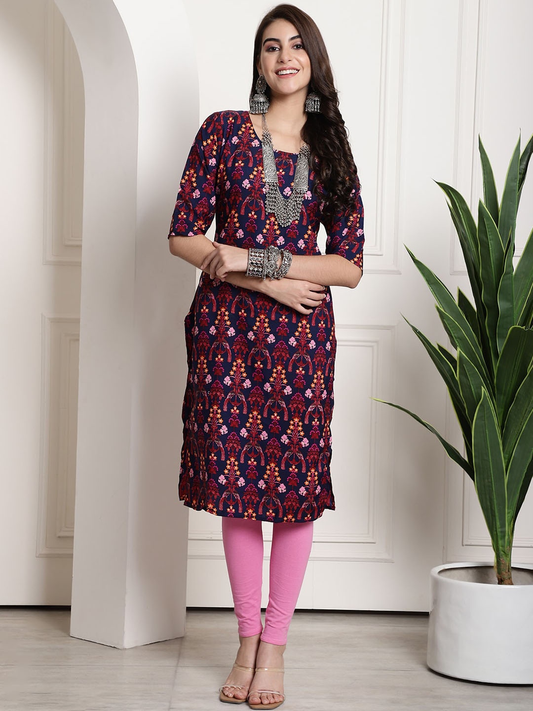 

Ethnic basket Floral Printed Straight Kurta, Navy blue