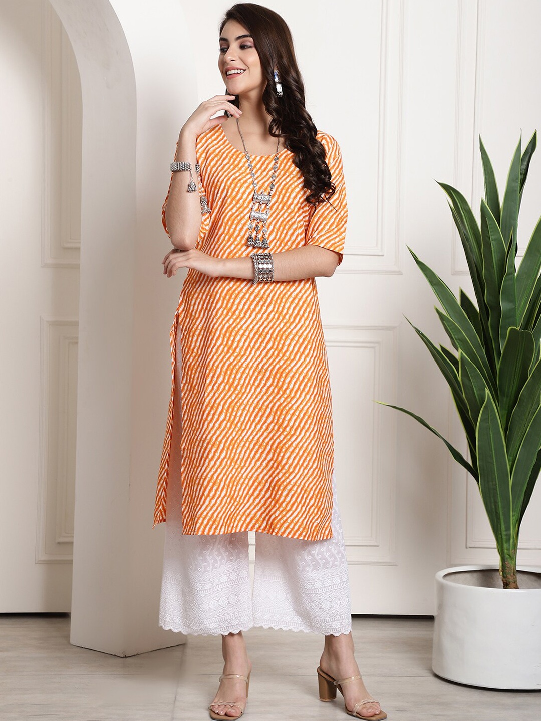 

Ethnic basket Leheriya Printed Straight Kurta, Orange