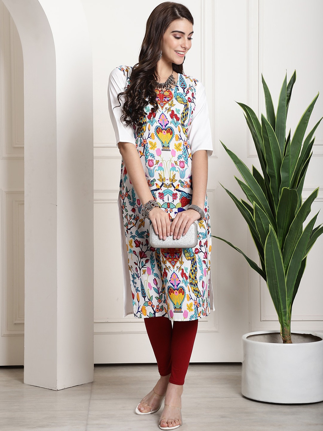 

Ethnic basket Ethnic Motifs Printed Straight Kurta, White