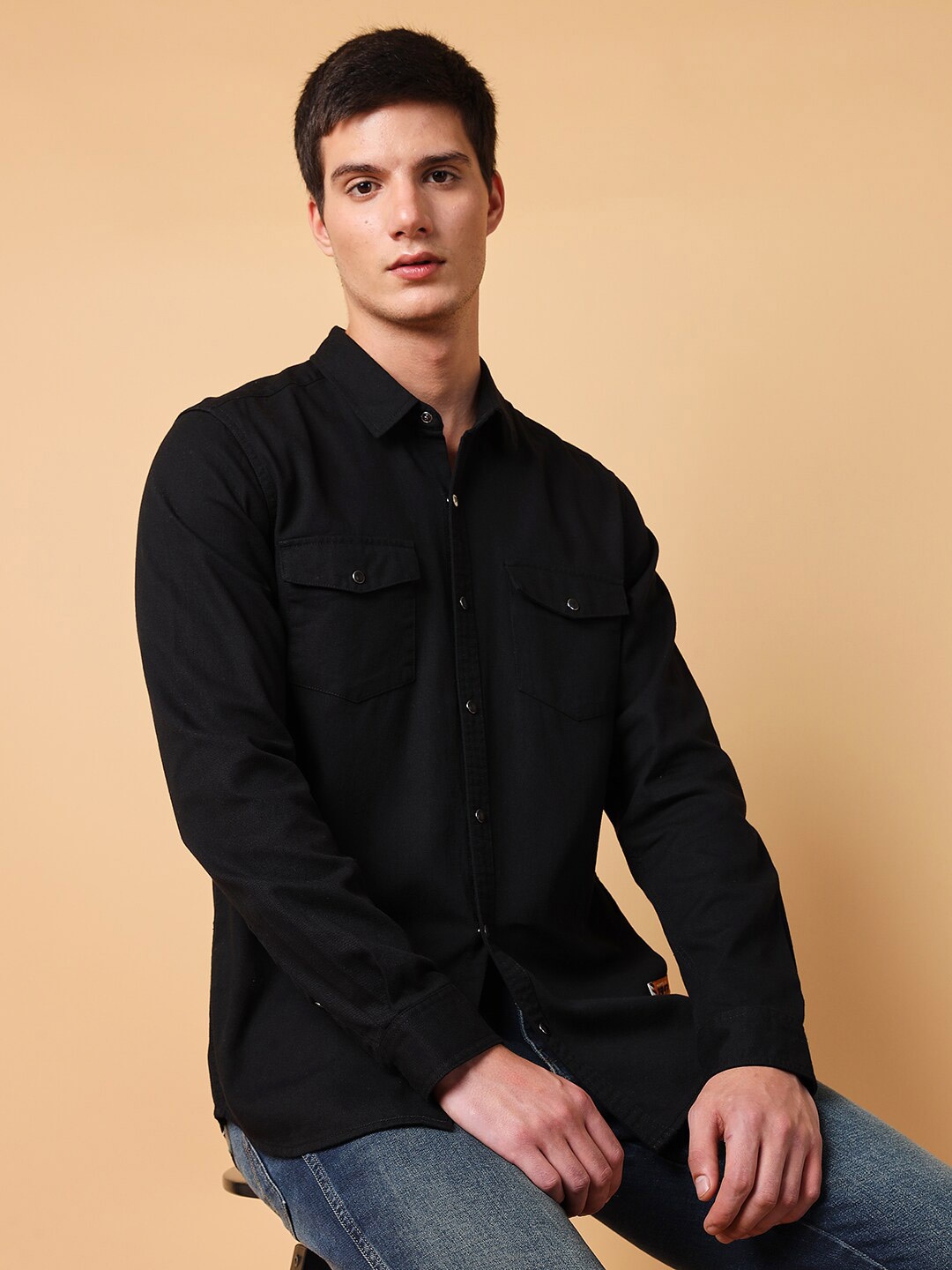 

Wrangler Spread Collar Regular Fit Cotton Casual Shirt, Black