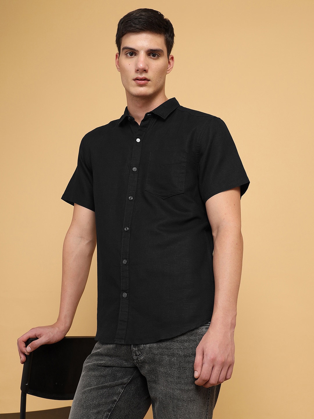 

Wrangler Spread Collar Short Sleeves Casual Linen Cotton Shirt, Black