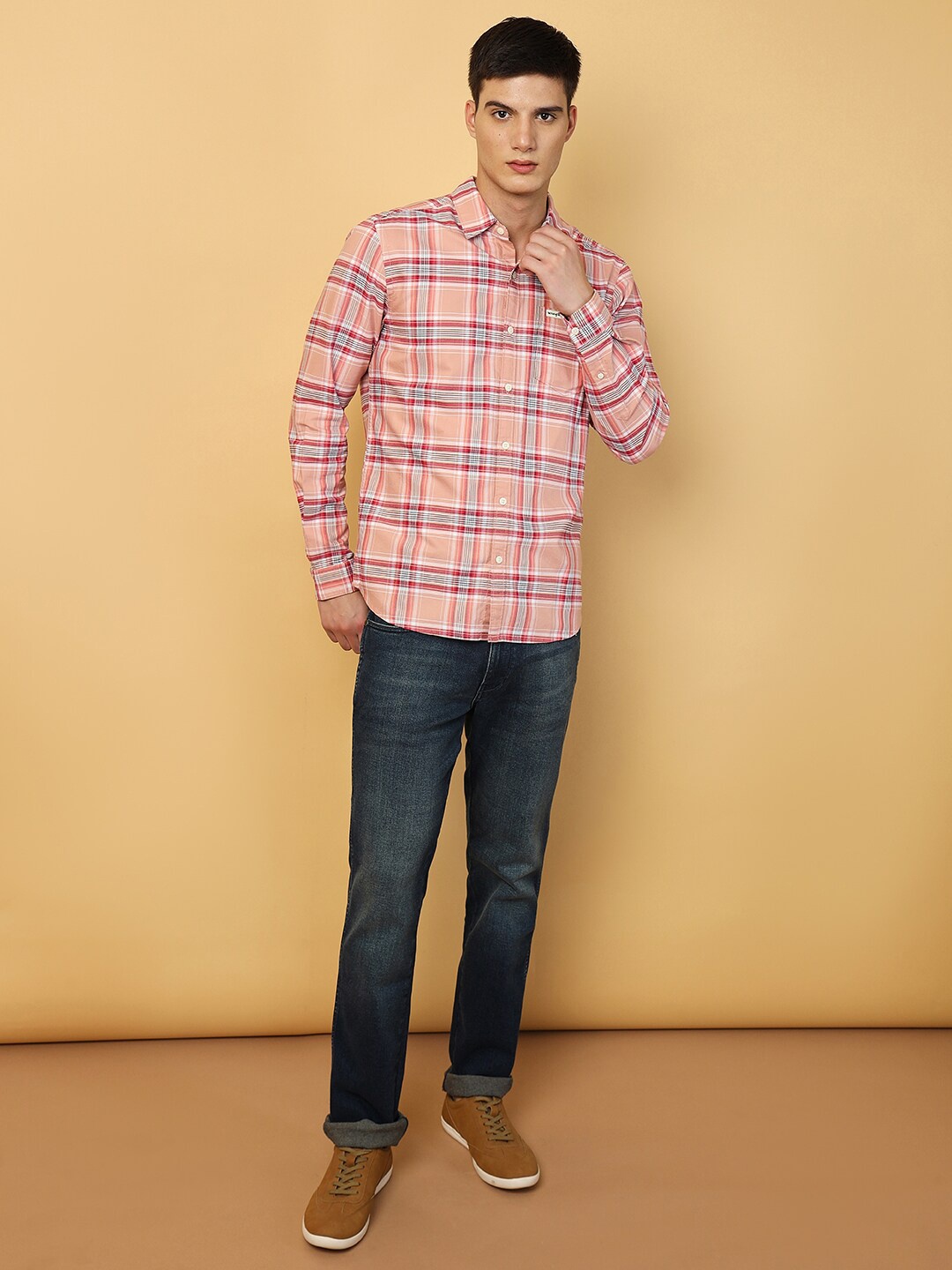 

Wrangler Tartan Checks Oxford Cotton Casual Shirt, Peach