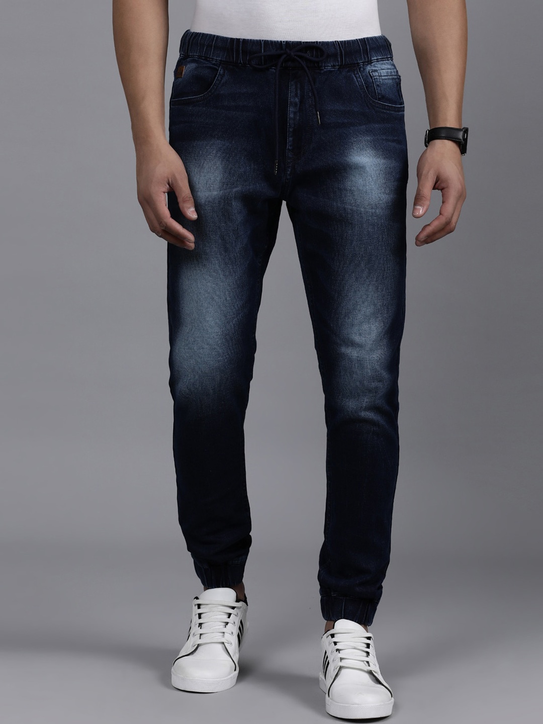

WROGN Men Light Fade Stretchable Comfort Clean Look Jogger, Navy blue