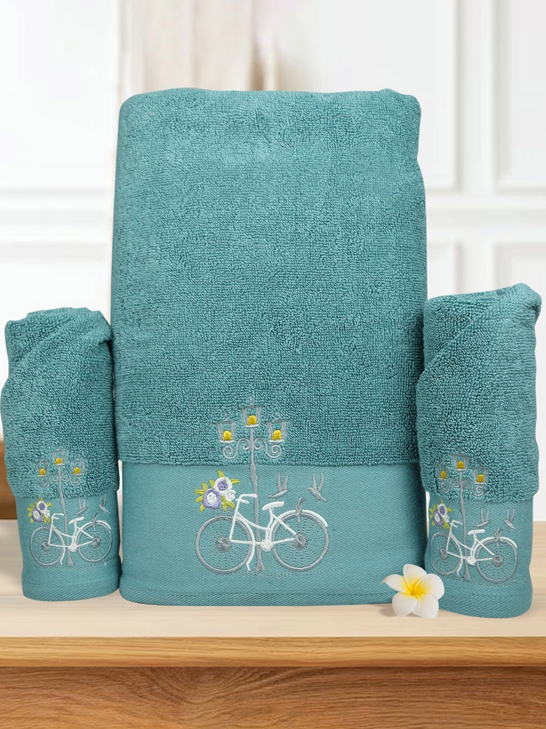 

RANGOLI 3 Pcs Turquoise Blue Self-Design 550 GSM Pure Cotton Anti-Bacterial Towel Set