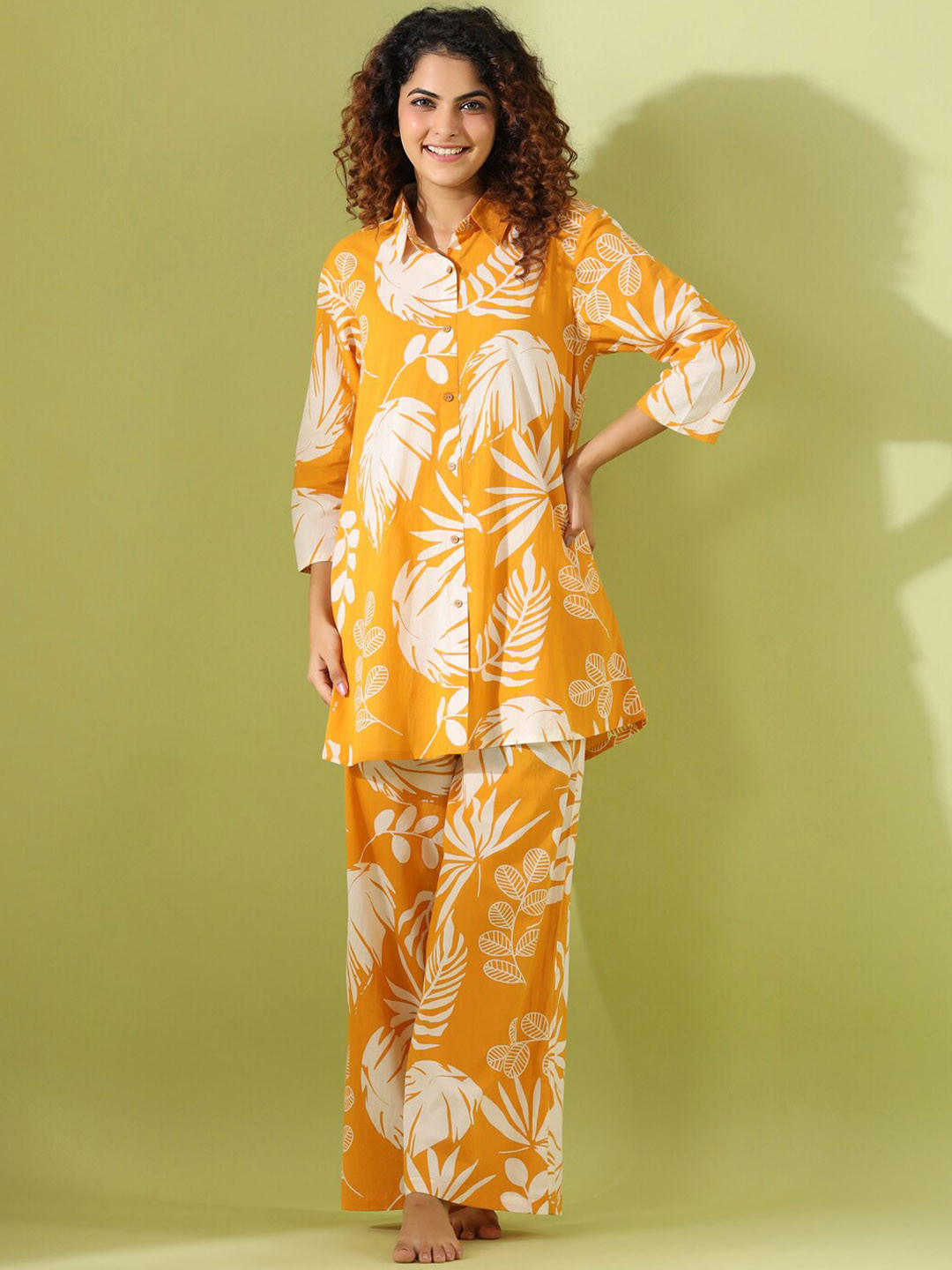 

SANSKRUTIHOMES Tropical Printed Pure Cotton Night suit, Yellow